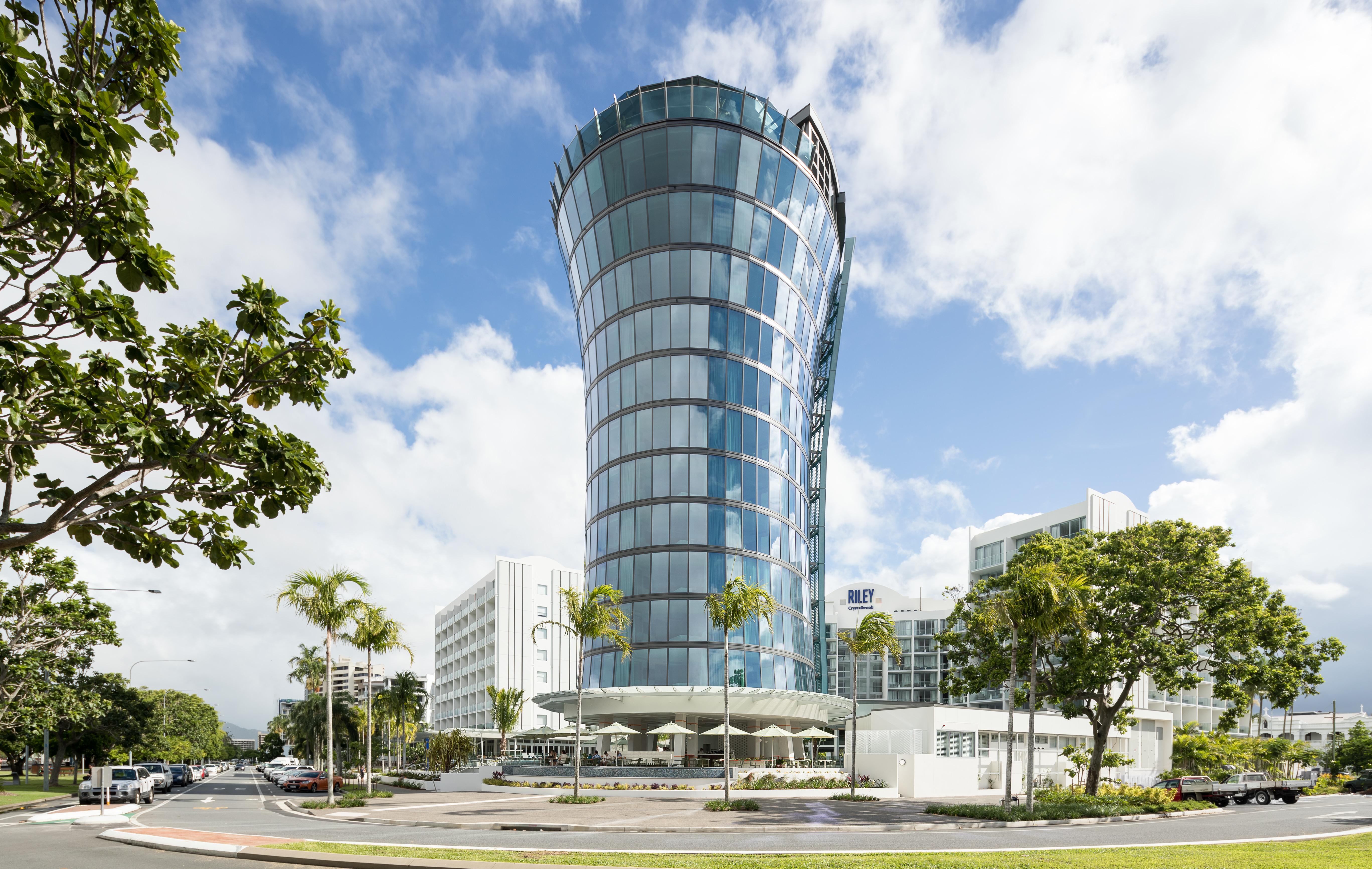 Crystalbrook Riley Hotel Cairns Bagian luar foto The Gold Coast University Hospital